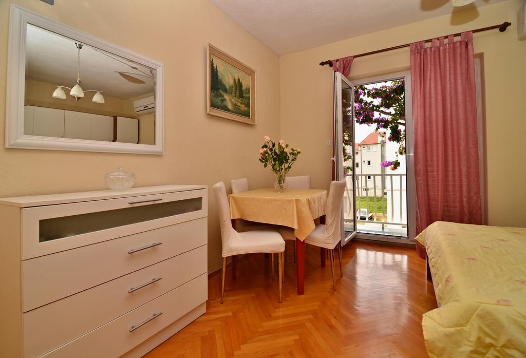 Apartments Sonja Tučepi Екстериор снимка