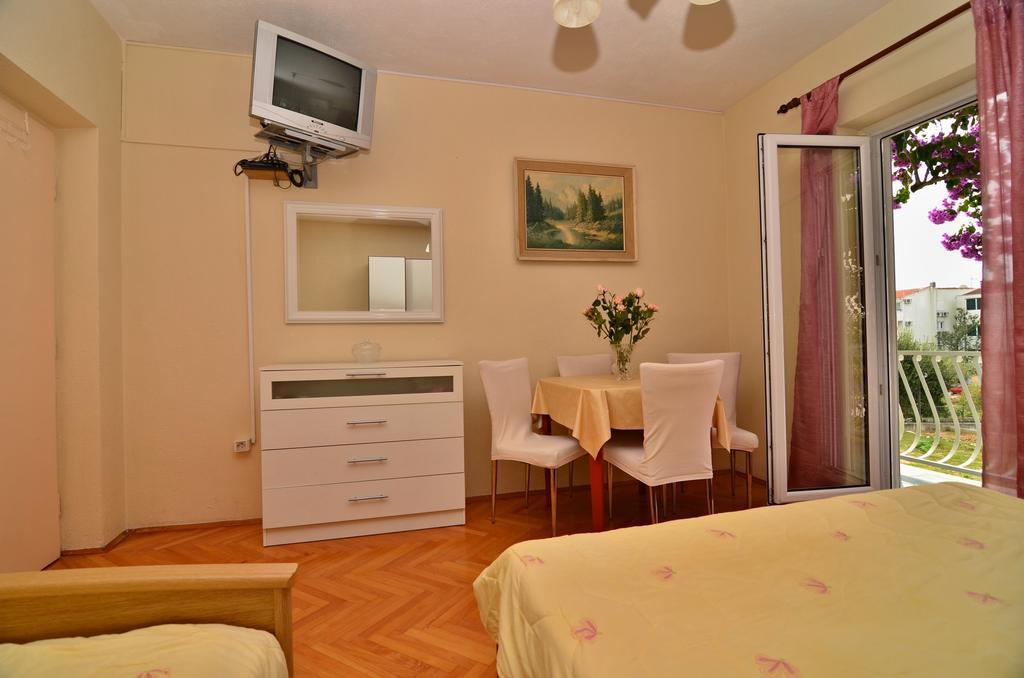 Apartments Sonja Tučepi Екстериор снимка