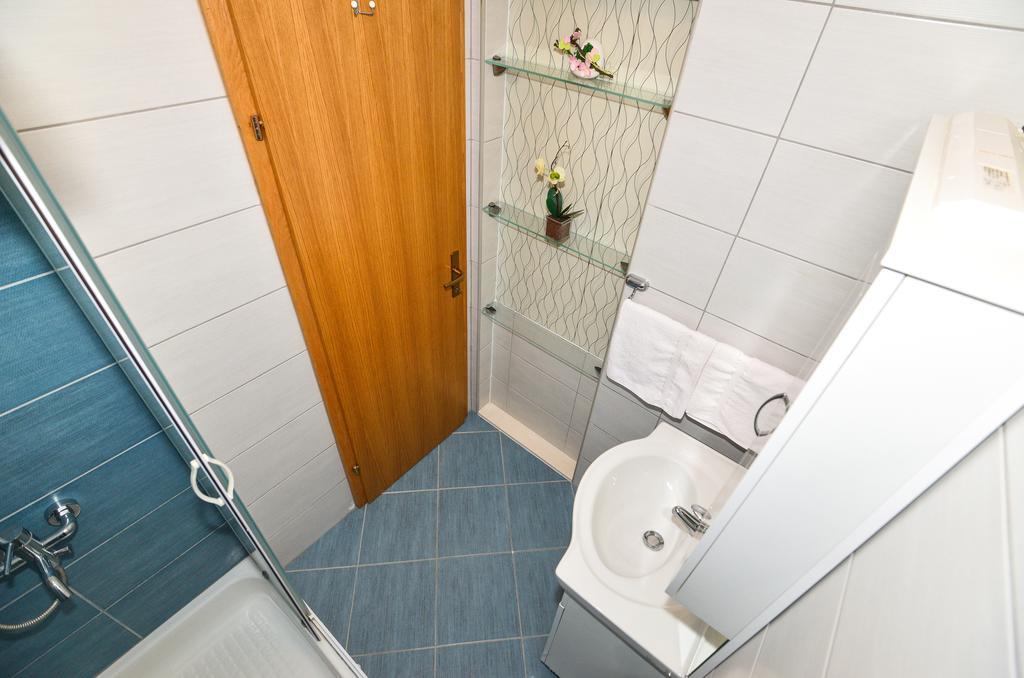 Apartments Sonja Tučepi Екстериор снимка