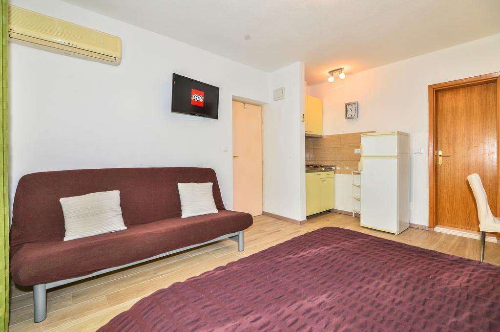 Apartments Sonja Tučepi Екстериор снимка