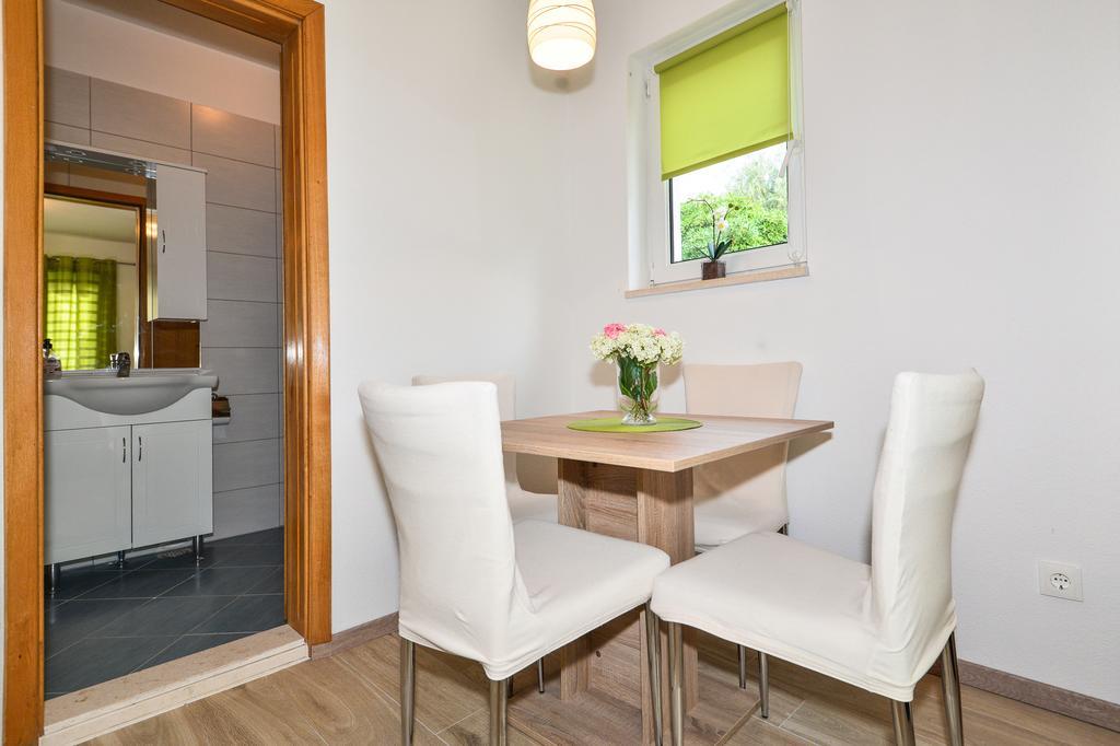 Apartments Sonja Tučepi Екстериор снимка