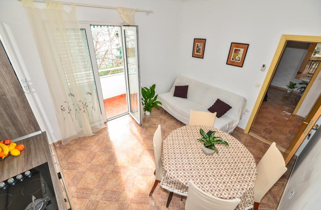 Apartments Sonja Tučepi Екстериор снимка
