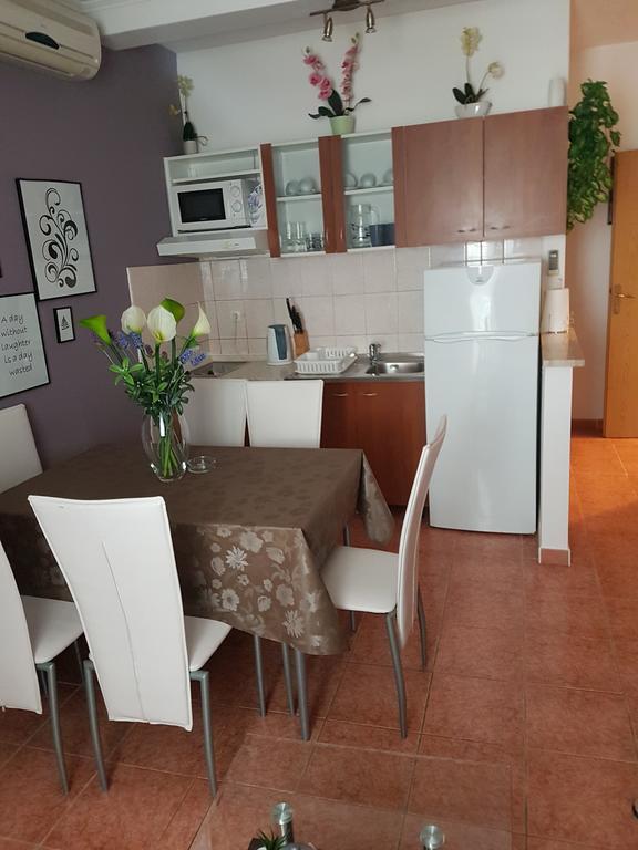 Apartments Sonja Tučepi Екстериор снимка
