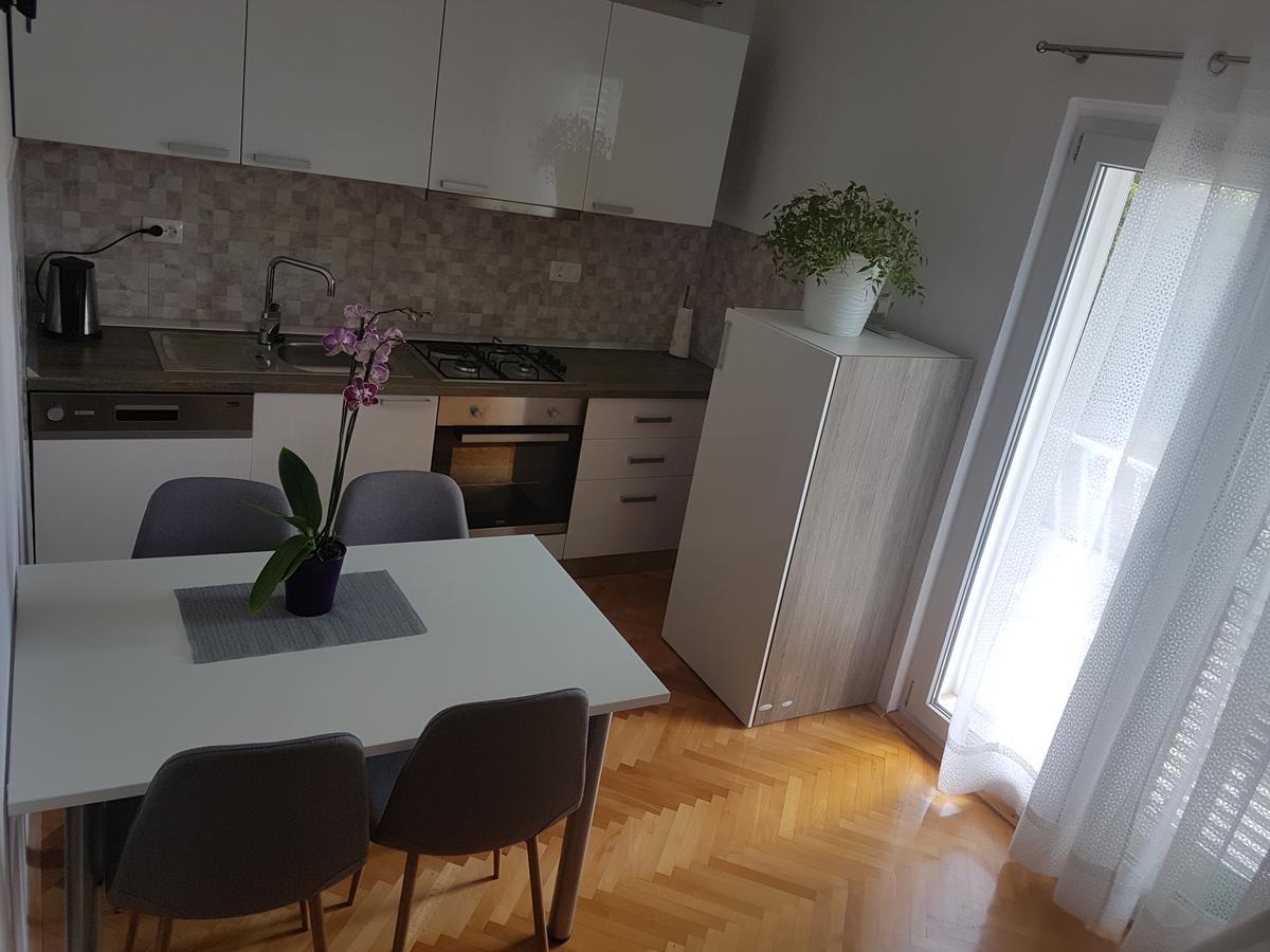 Apartments Sonja Tučepi Екстериор снимка